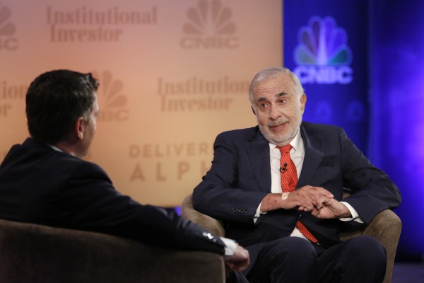 CNBC EVENTS -- Delivering Alpha -- Pictured: CNBC Institutional Invester Delivering Alpha conference keynote speaker Carl Icahn, Chairman, Icahn Enterprises, and CNBC's Scott Wapner on July 17, 2013 in New York. -- (Photo by: Heidi Gutman/CNBC)