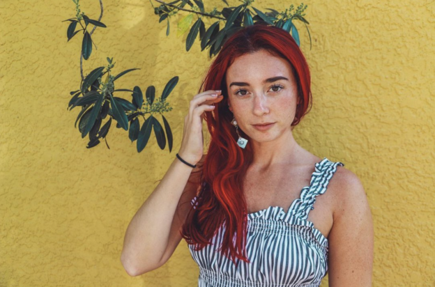 Alex Fasulo Freie Autorin (28) verdient auf Freelancer-Website Fiverr 380.000 ...